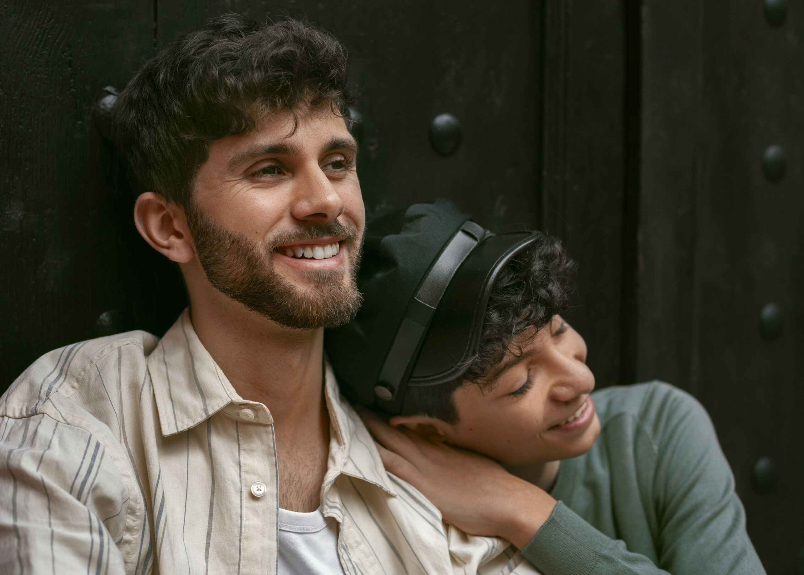 retrato-de-irmaos-ao-ar-livre-para-celebracao-dia-dos-irmaos-scaled O Google está ensinando seu filho sobre sexo. E você? (O que tenho aprendido como mãe de 4)