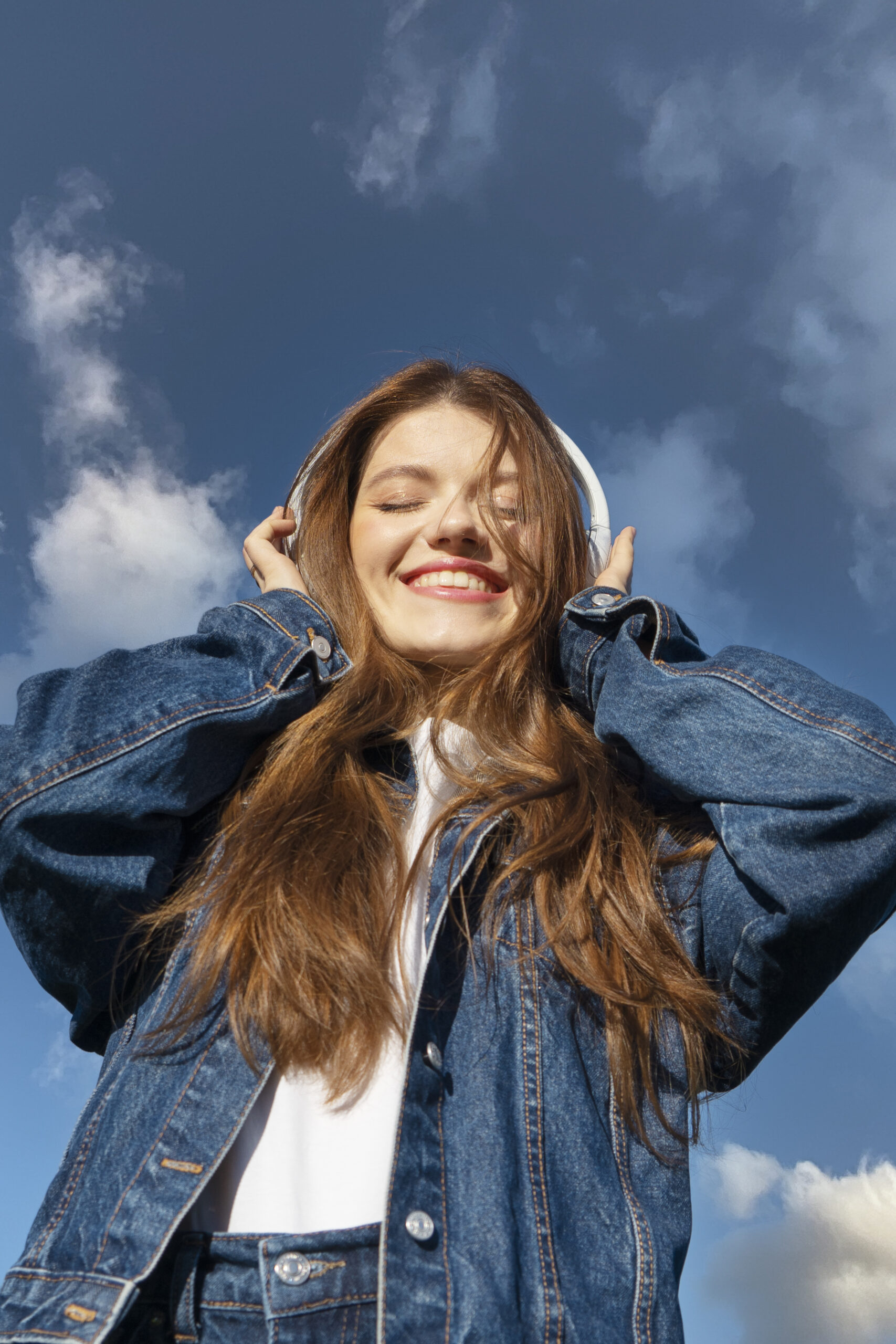 retrato-exterior-de-jovem-adulto-scaled O Google está ensinando seu filho sobre sexo. E você? (O que tenho aprendido como mãe de 4)